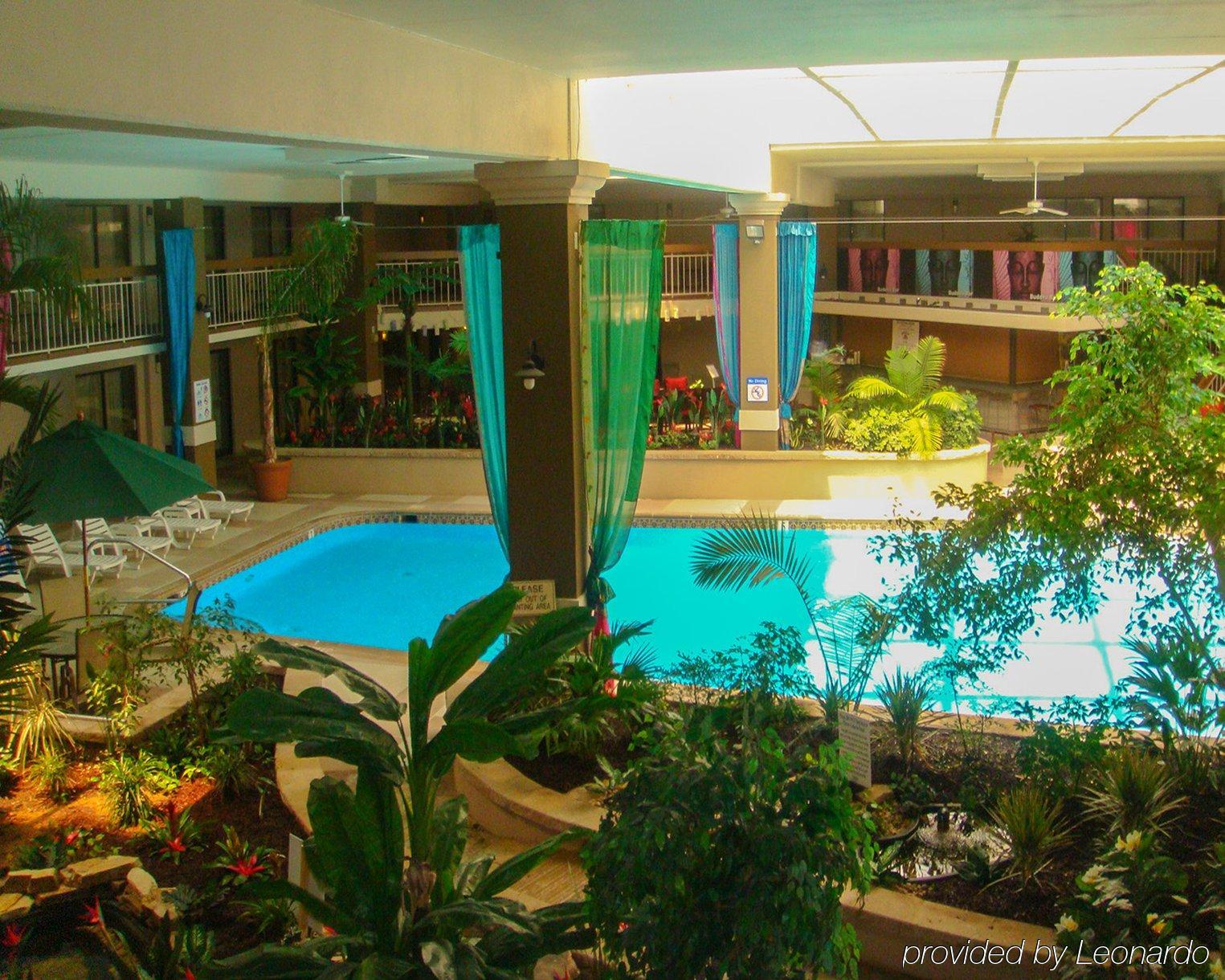 Plaza Inn & Suites Хейгерстаун Екстериор снимка
